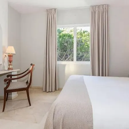 Apartamento Lujo En Complejo Alanda Club * Marbella